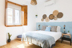 Feel Home in this Stunning Renovated Nest in Graça